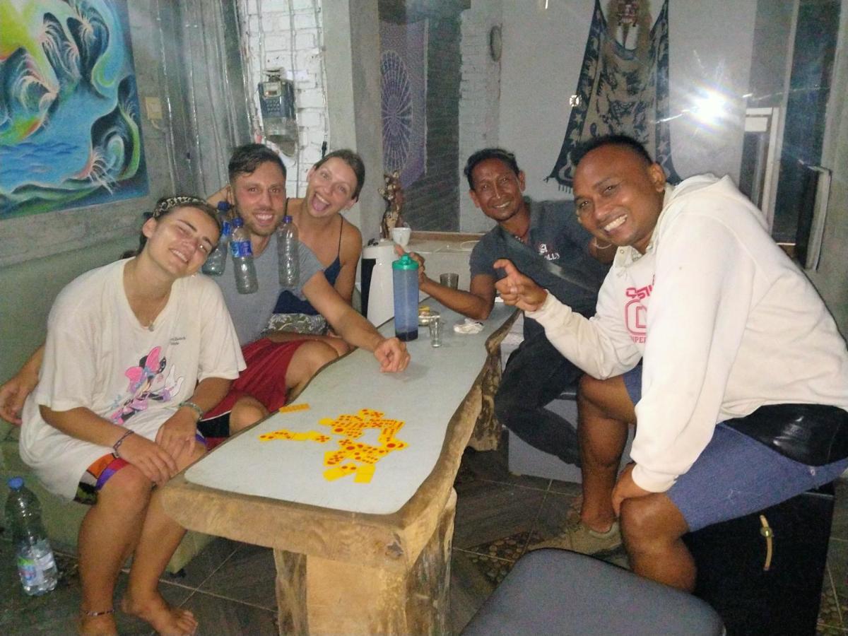 Apollo Hostel ロヴィーナ エクステリア 写真