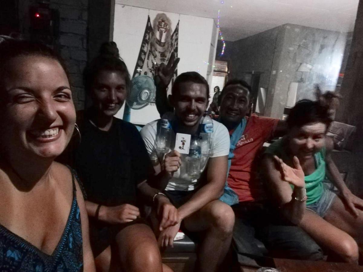 Apollo Hostel ロヴィーナ エクステリア 写真